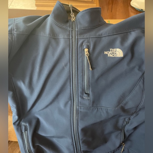 NorthFace Winter/ Rain Jacket Navy Blue - Picture 2 of 4